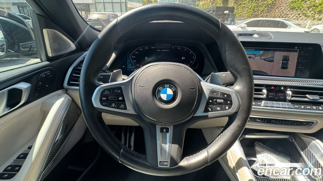BMW X6 M50i, 2022