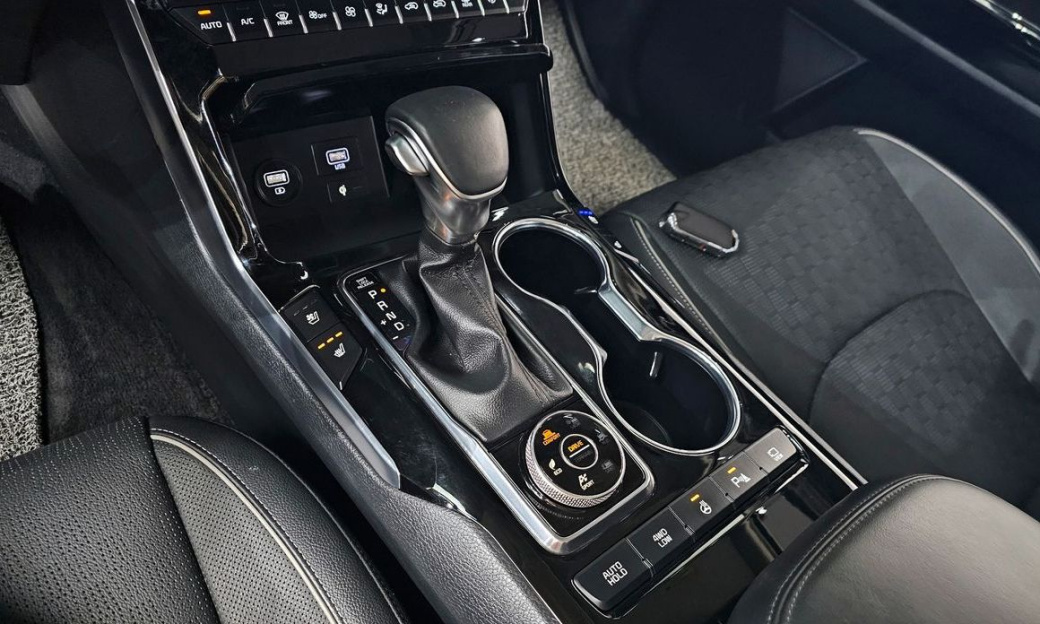 Kia Mohave Diesel 3.0 4WD 5-Seater, 2024