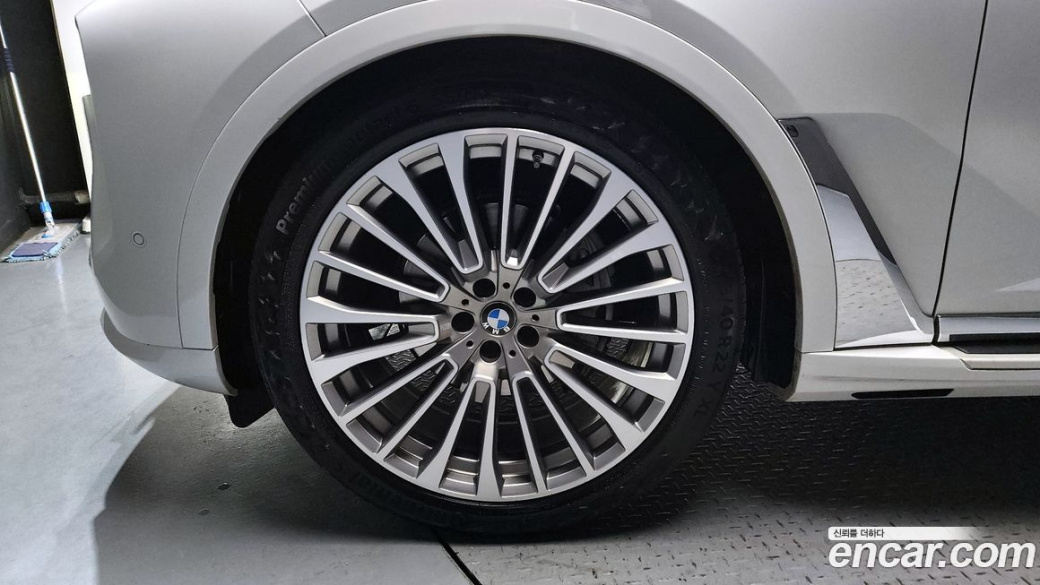 BMW X7 xDrive 40i Design Pure Excellence 6-Seater, 2023