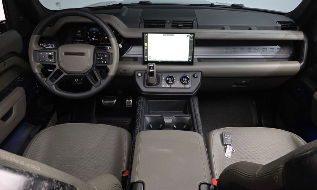 Land Rover Defender 110 P635 Octa Edition 1, 2025
