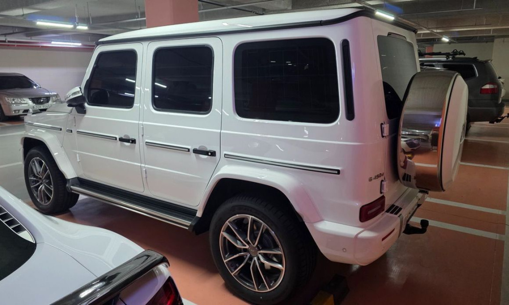 Mercedes-Benz G-Class G450d, 2026