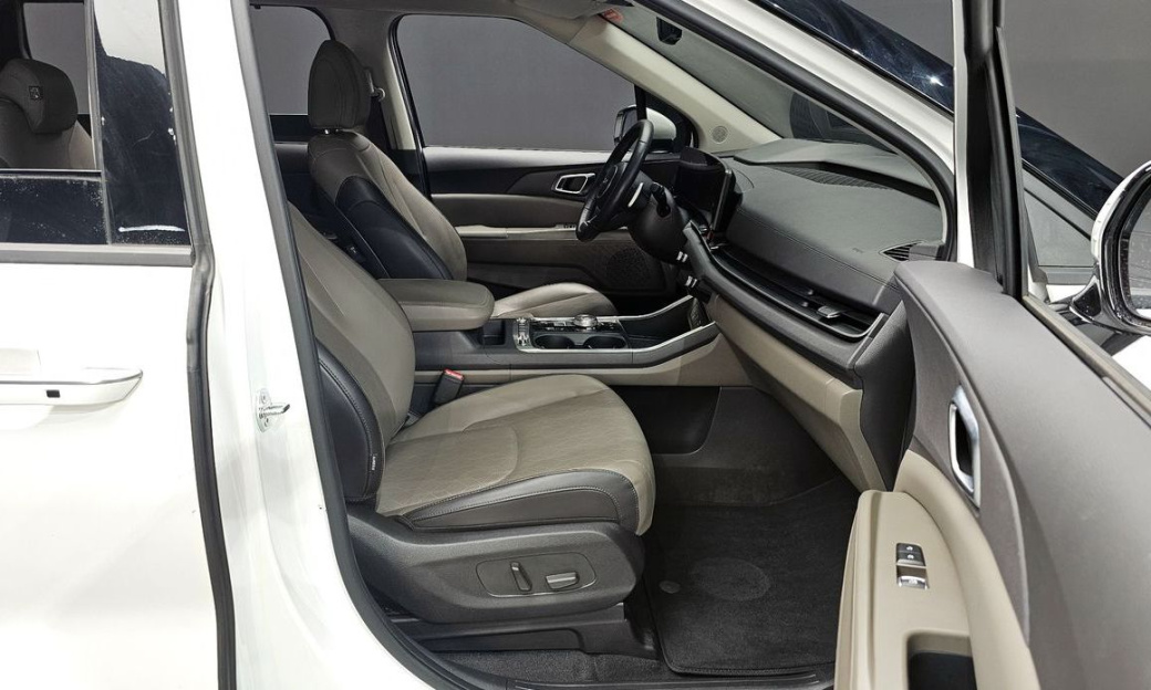 Kia Carnival 9-Seater Noblesse, 2025