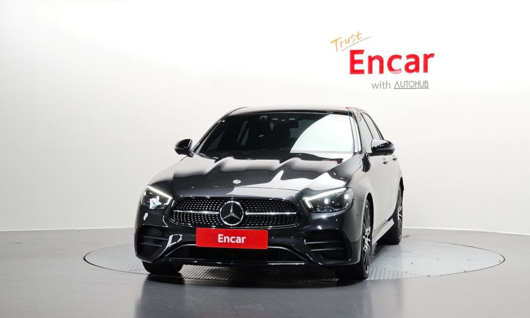 Mercedes-Benz E-Class E350 4MATIC AMG Line, 2023