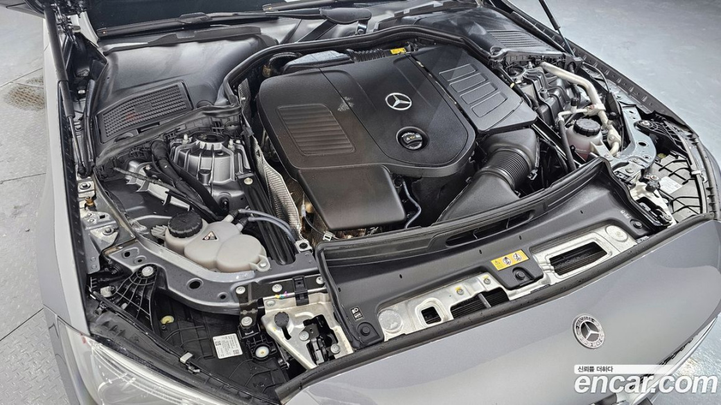 Mercedes-Benz C-Class C300 4MATIC AMG Line, 2023