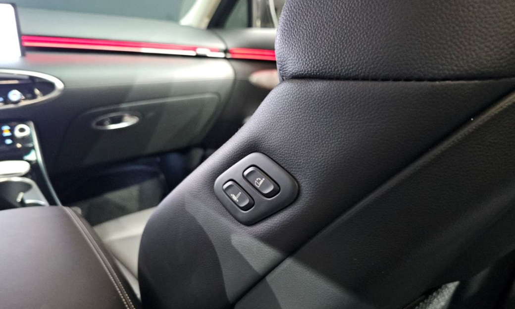 Genesis GV70 2.5T Gasoline AWD, 2025