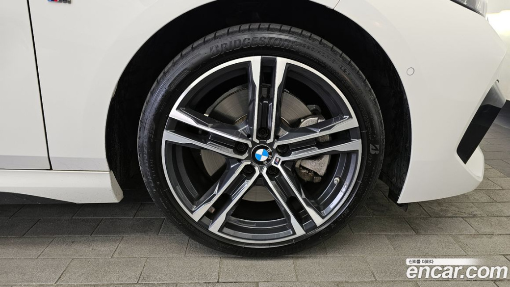 BMW 2-Series 220i M Sports, 2023