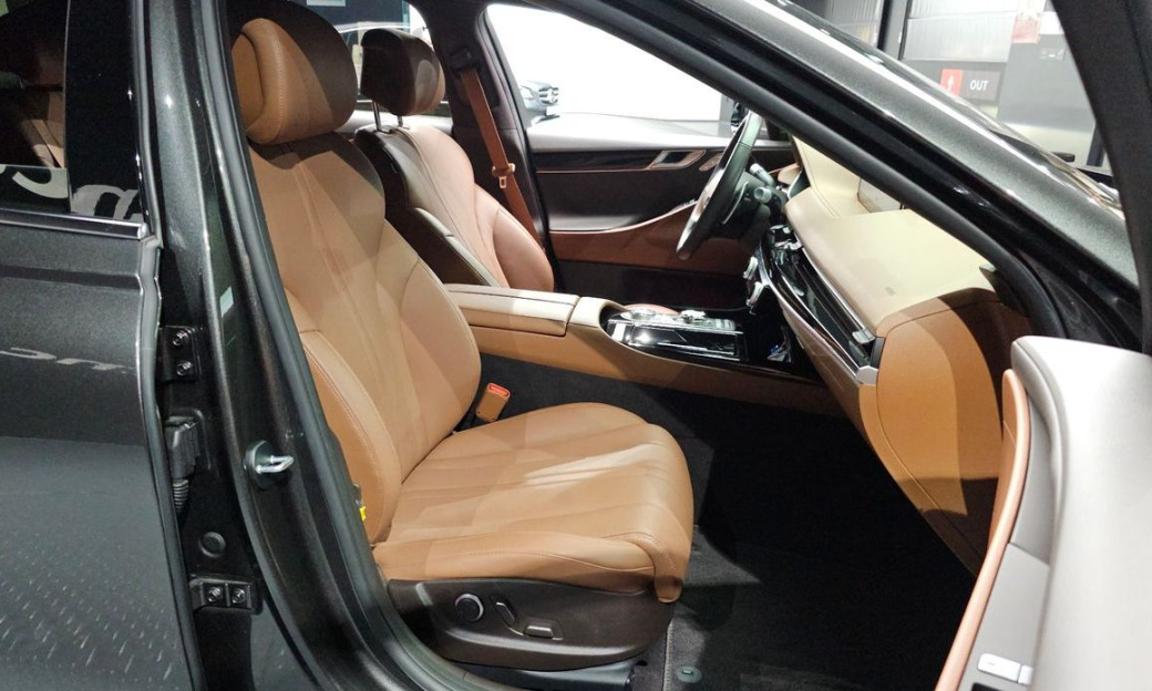 Genesis G80 Gasoline 2.5 Turbo AWD, 2023
