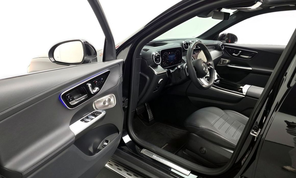 Mercedes-Benz GLC-Class GLC300 4MATIC AMG Line, 2024