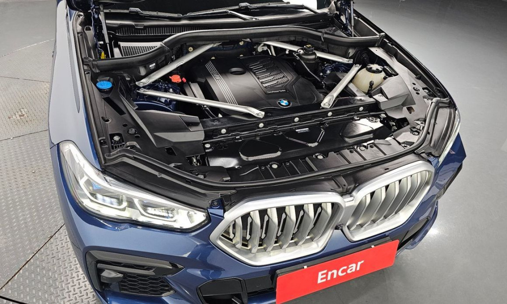 BMW X6 xDrive40i M Sport, 2023
