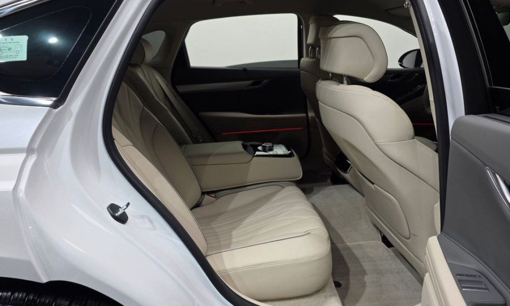 Genesis G80 Gasoline 2.5 Turbo AWD, 2025