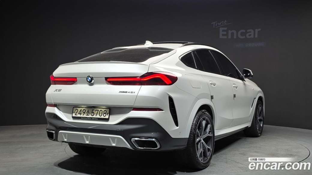 BMW X6 xDrive40i M Sport, 2022
