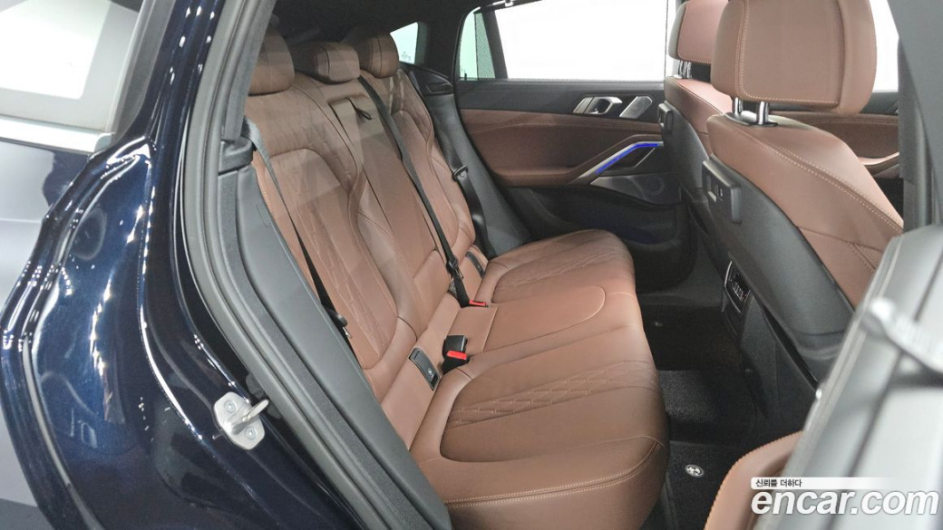 BMW X6 xDrive40i M Sport, 2022