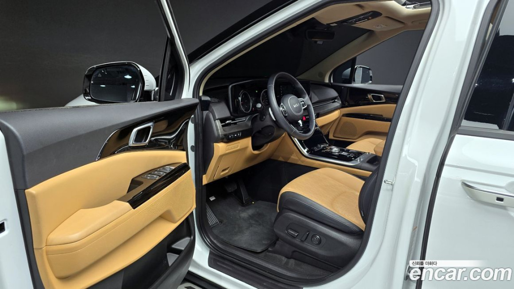 Kia Carnival 9-Seater Noblesse, 2023