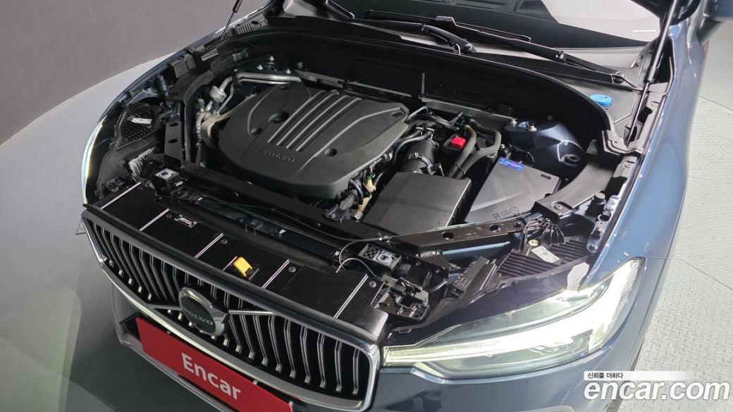 Volvo XC60 B5 Inscription, 2022