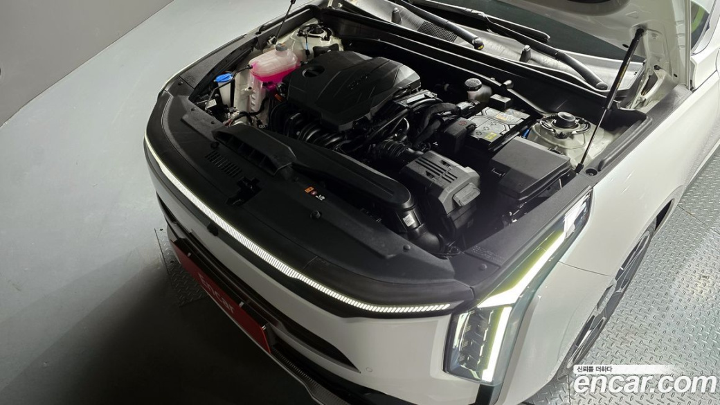 Kia K8 2.5 Gasoline 2WD, 2025