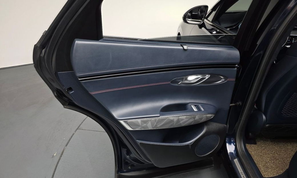 Genesis GV70 2.5T Gasoline 2WD, 2021