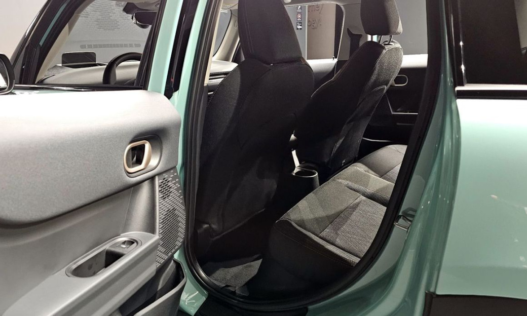 Mini Cooper 5Door Essential, 2025