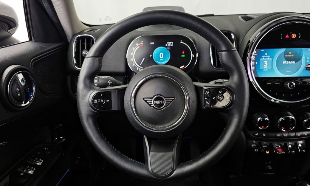 Mini Countryman Classic Plus Launch Pack, 2023