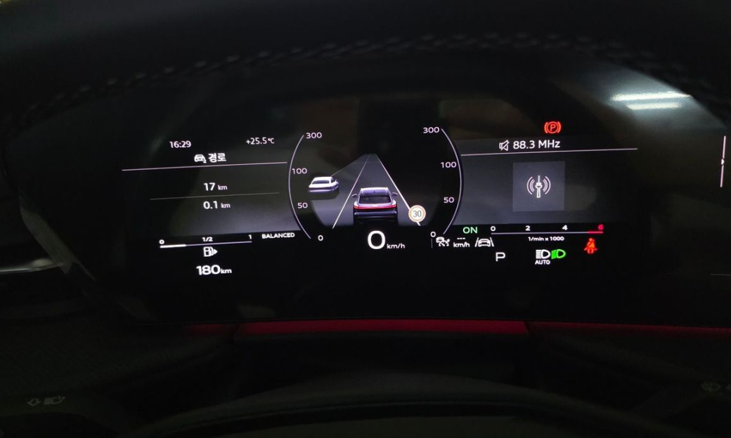 Audi Q5 40 TDI Quattro S Line Black Edition, 2025