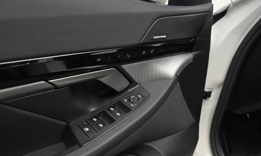 BMW 5-Series 520i M Sport, 2024
