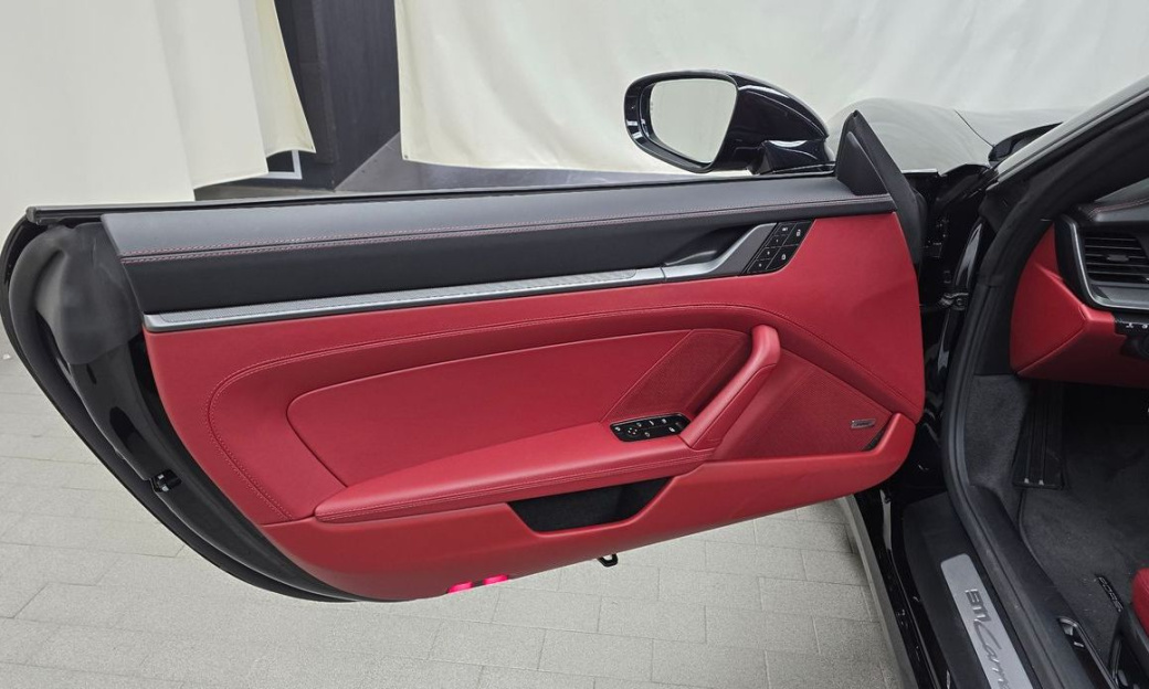 Porsche 911 Carrera 4S Cabriolet, 2024
