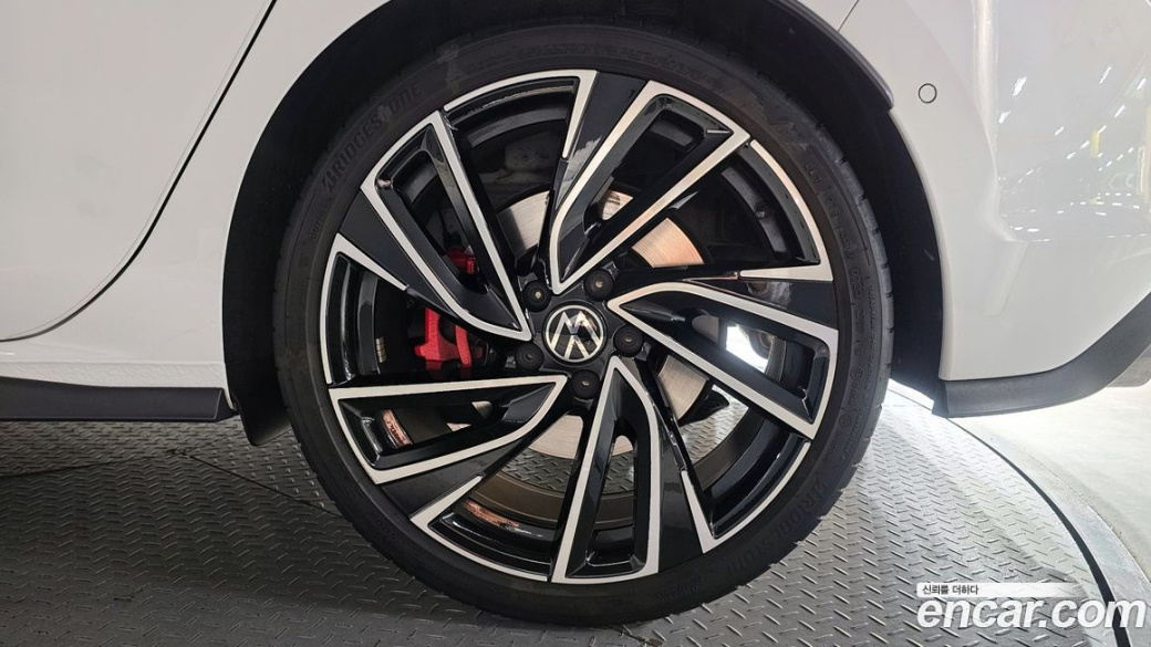 Volkswagen Golf 2.0 GTI, 2023