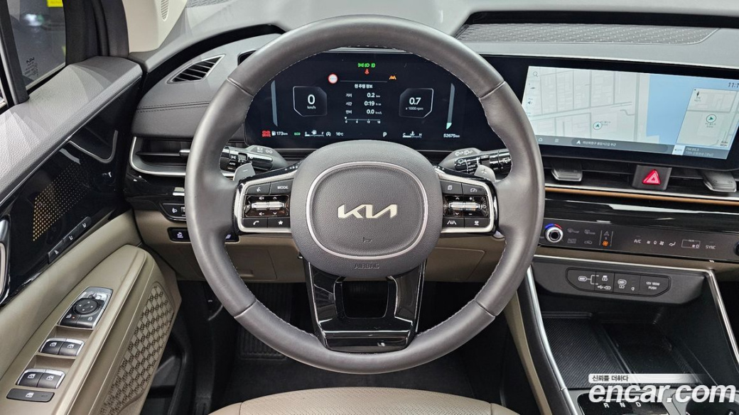 Kia Carnival 7-Seater Signature, 2024