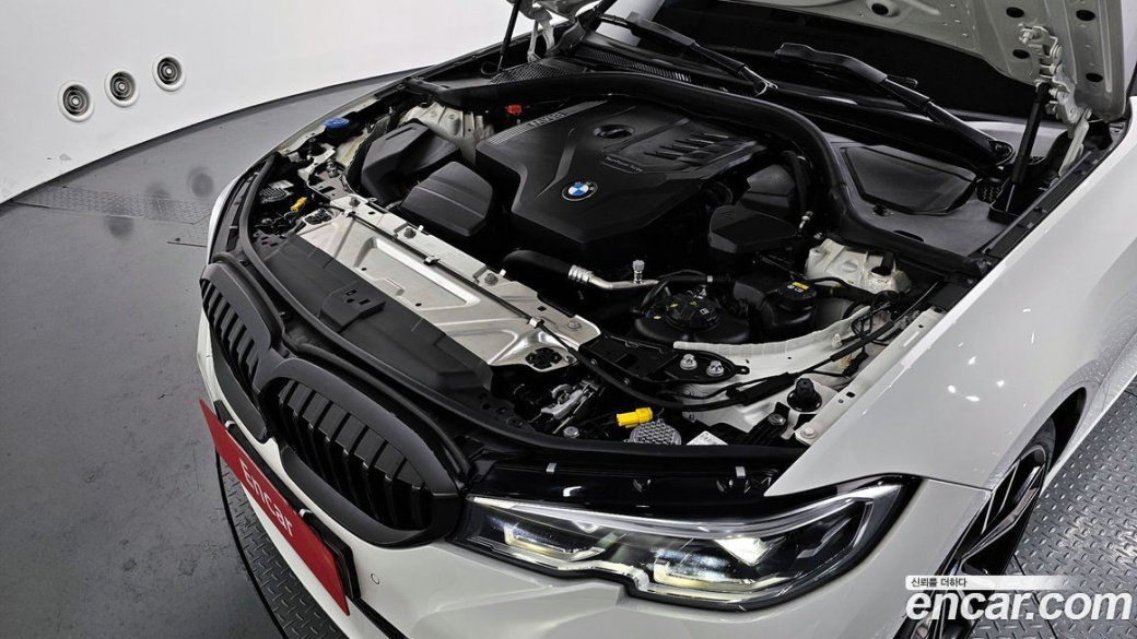 BMW 3-Series 320i M Sport, 2022