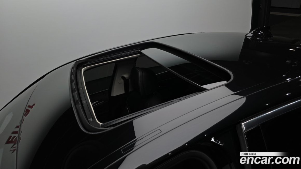 BMW 5-Series 520i Luxury, 2023