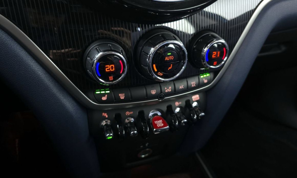 Mini Countryman ALL4 Classic Launch Pack, 2023