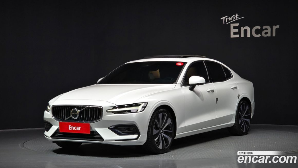 Volvo S60 B5 Ultimate Bright, 2024