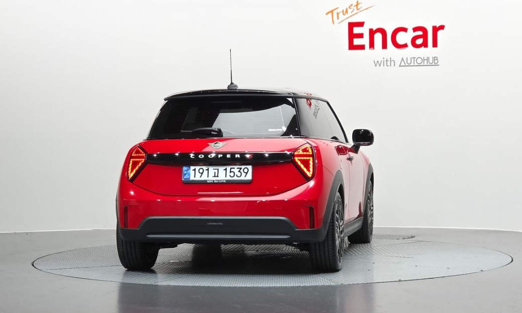 Mini Cooper Favoured, 2025