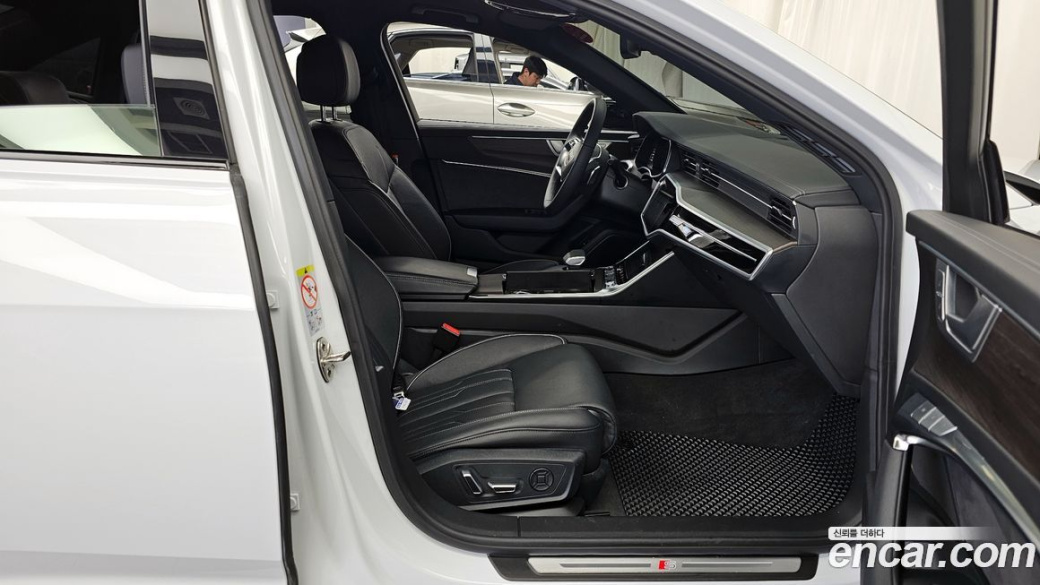 Audi A6 45 TFSI Premium, 2025