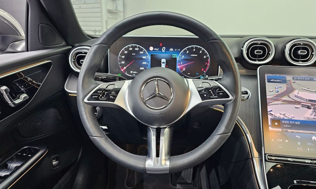 Mercedes-Benz C-Class C300 4MATIC Avantgarde, 2023