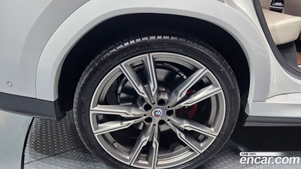 BMW X6 M50i, 2023