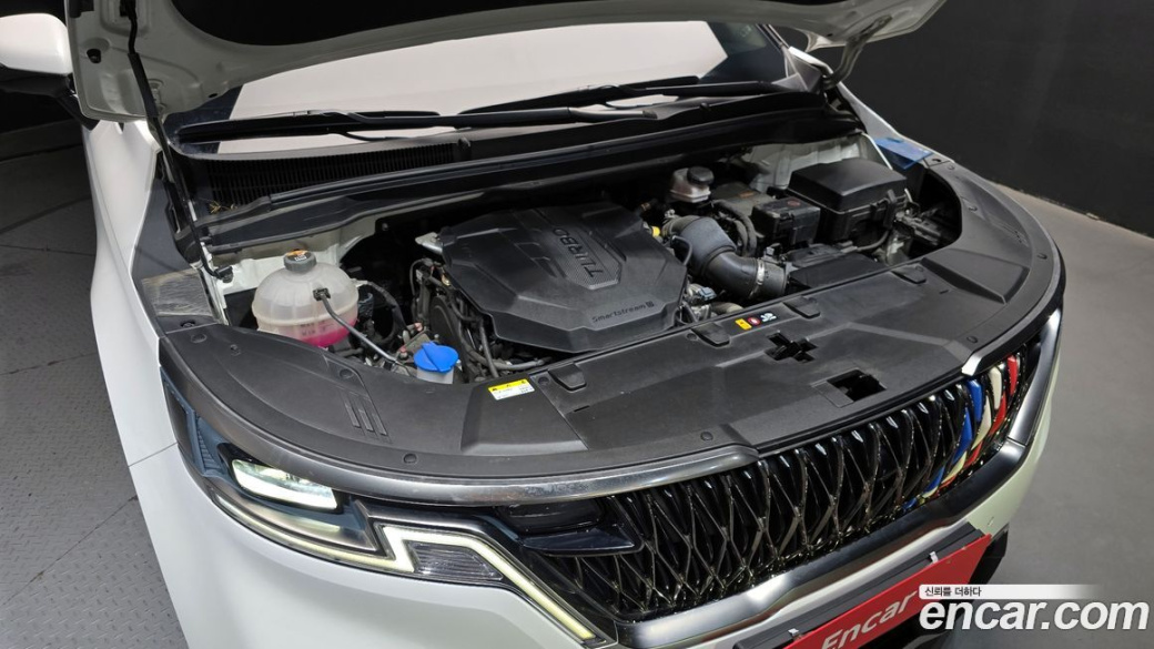 Kia Carnival 9-Seater Signature, 2023