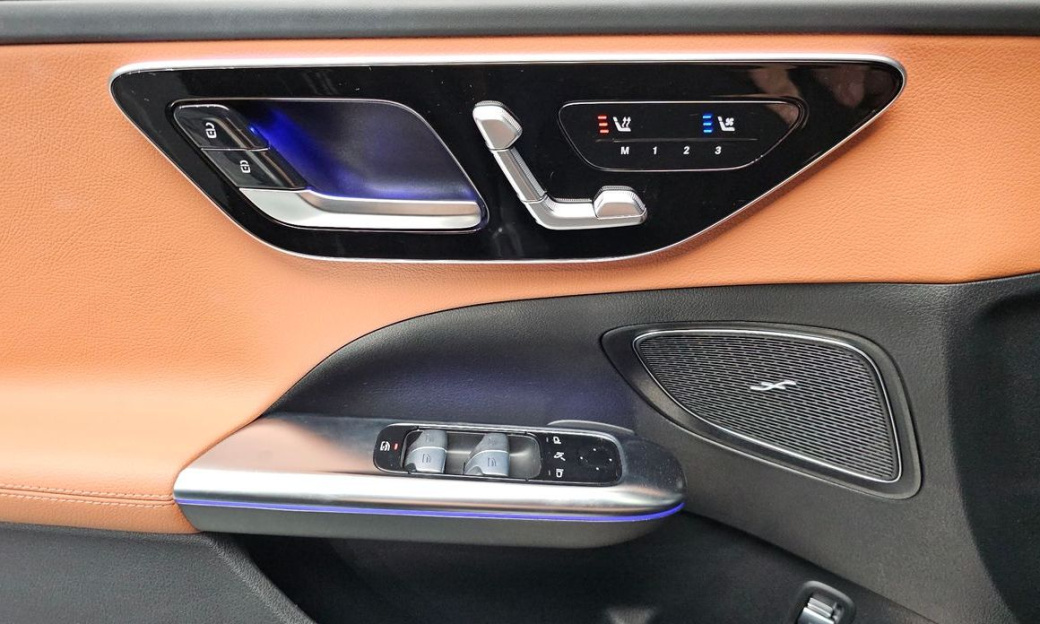 Mercedes-Benz C-Class C300 AMG Line, 2022