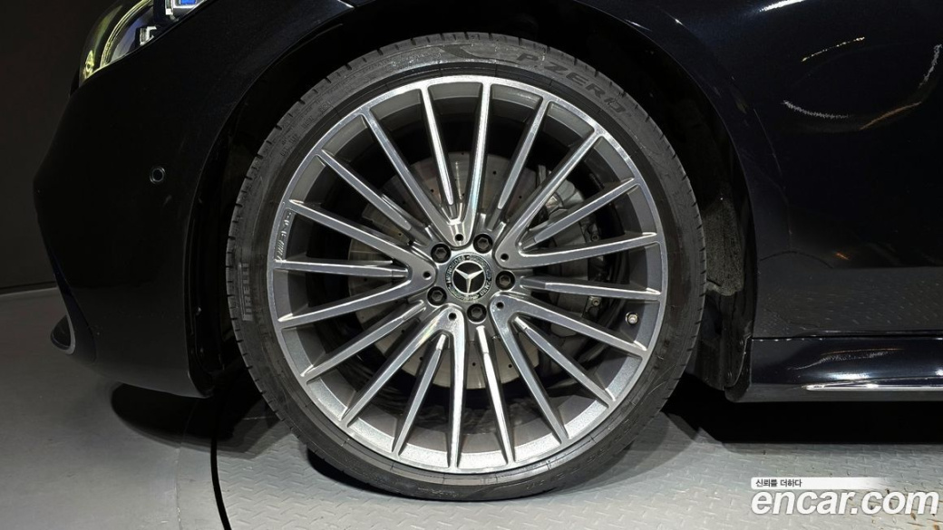 Mercedes-Benz S-Class S500L 4MATIC, 2023