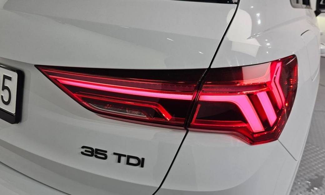 Audi Q3 35 TDI Premium, 2025