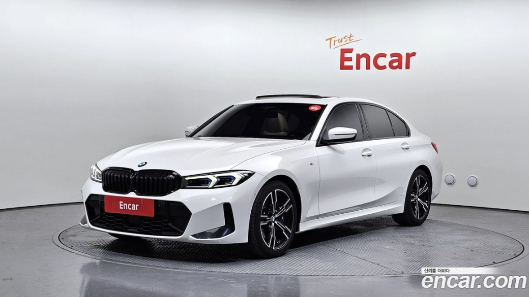 BMW 3-Series 320i M Sport, 2023