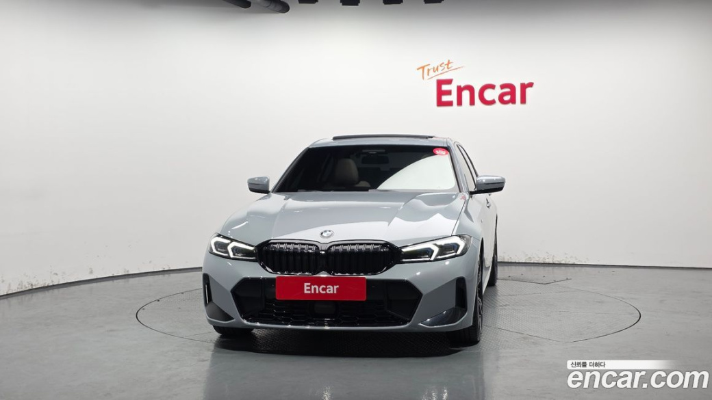 BMW 3-Series 320i M Sport, 2023