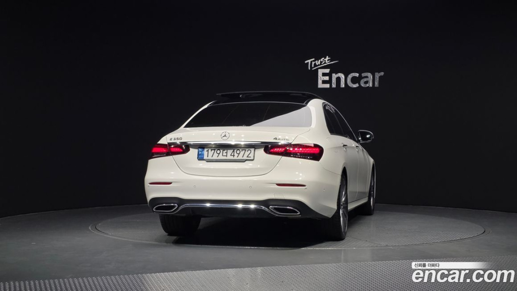 Mercedes-Benz E-Class E350 4MATIC AMG Line, 2022