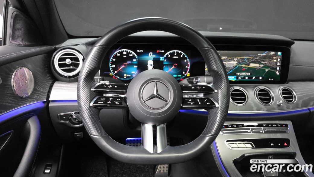 Mercedes-Benz E-Class E350 4MATIC AMG Line, 2022