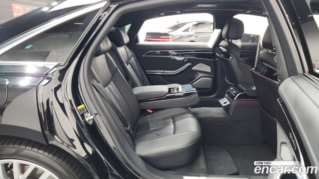 Audi A8 55 TFSI Quattro LWB, 2021
