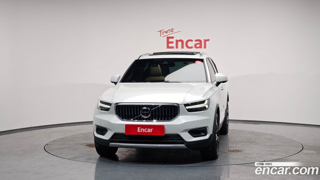 Volvo XC40 B4 Inscription, 2022