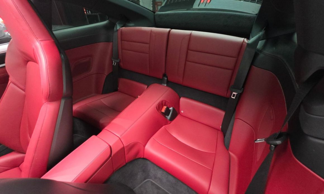 Porsche 911 Carrera S, 2024