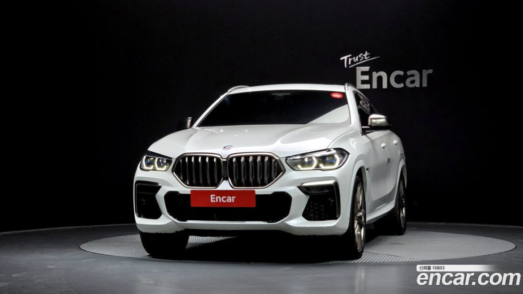BMW X6 M50i, 2023