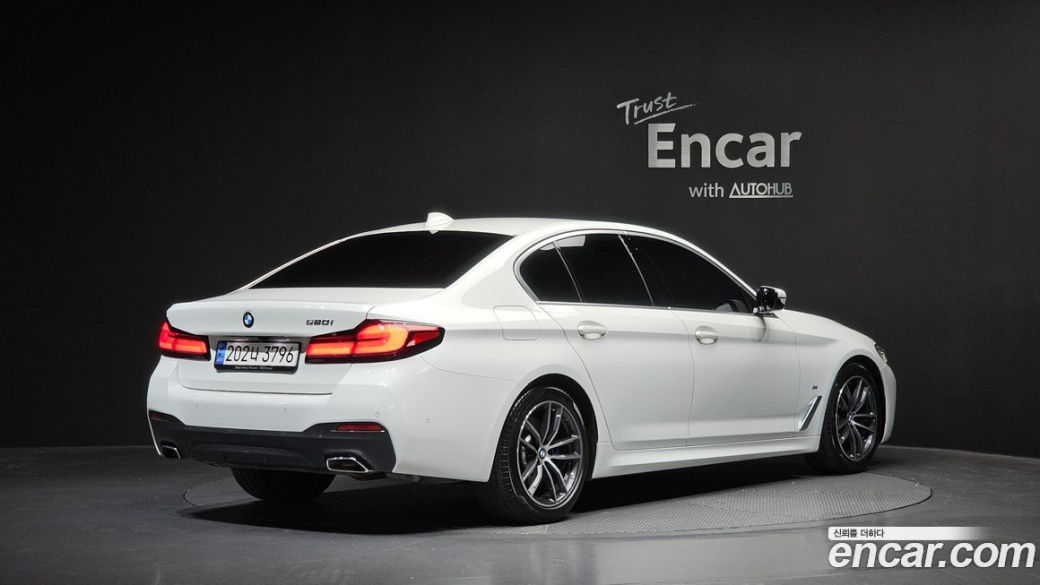 BMW 5-Series 520i M Sport, 2023