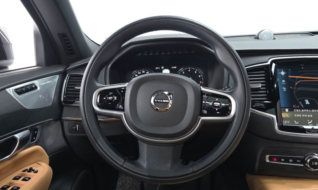 Volvo XC90 B6 Inscription, 2022