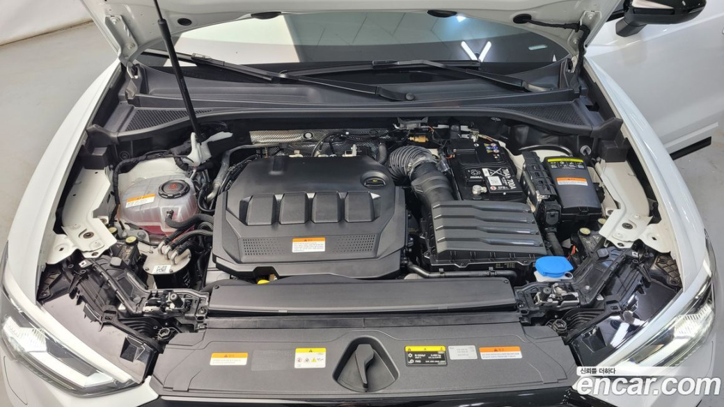 Audi Q3 35 TDI Premium, 2025